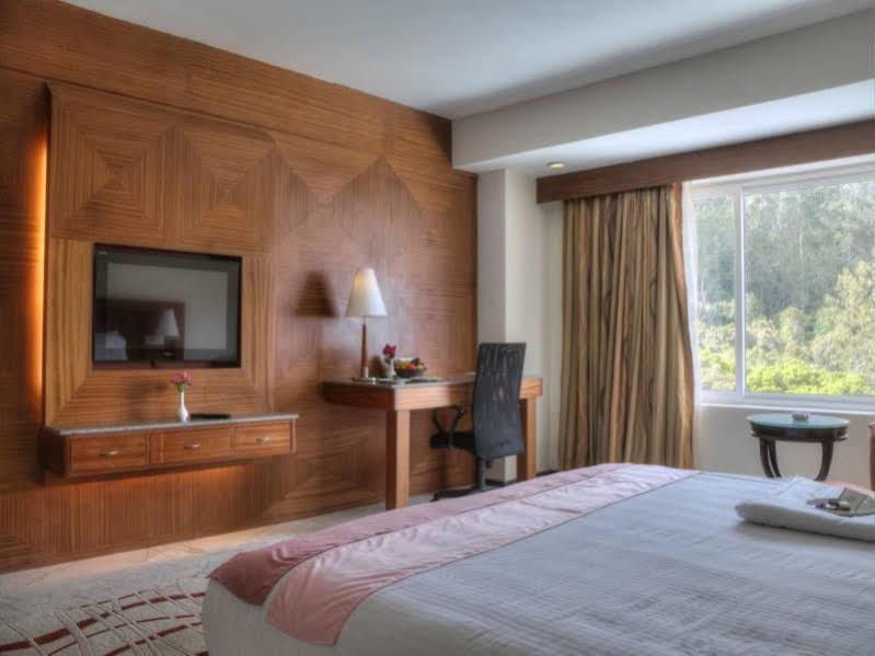 Accord Highland Hotel Ооти Екстериор снимка